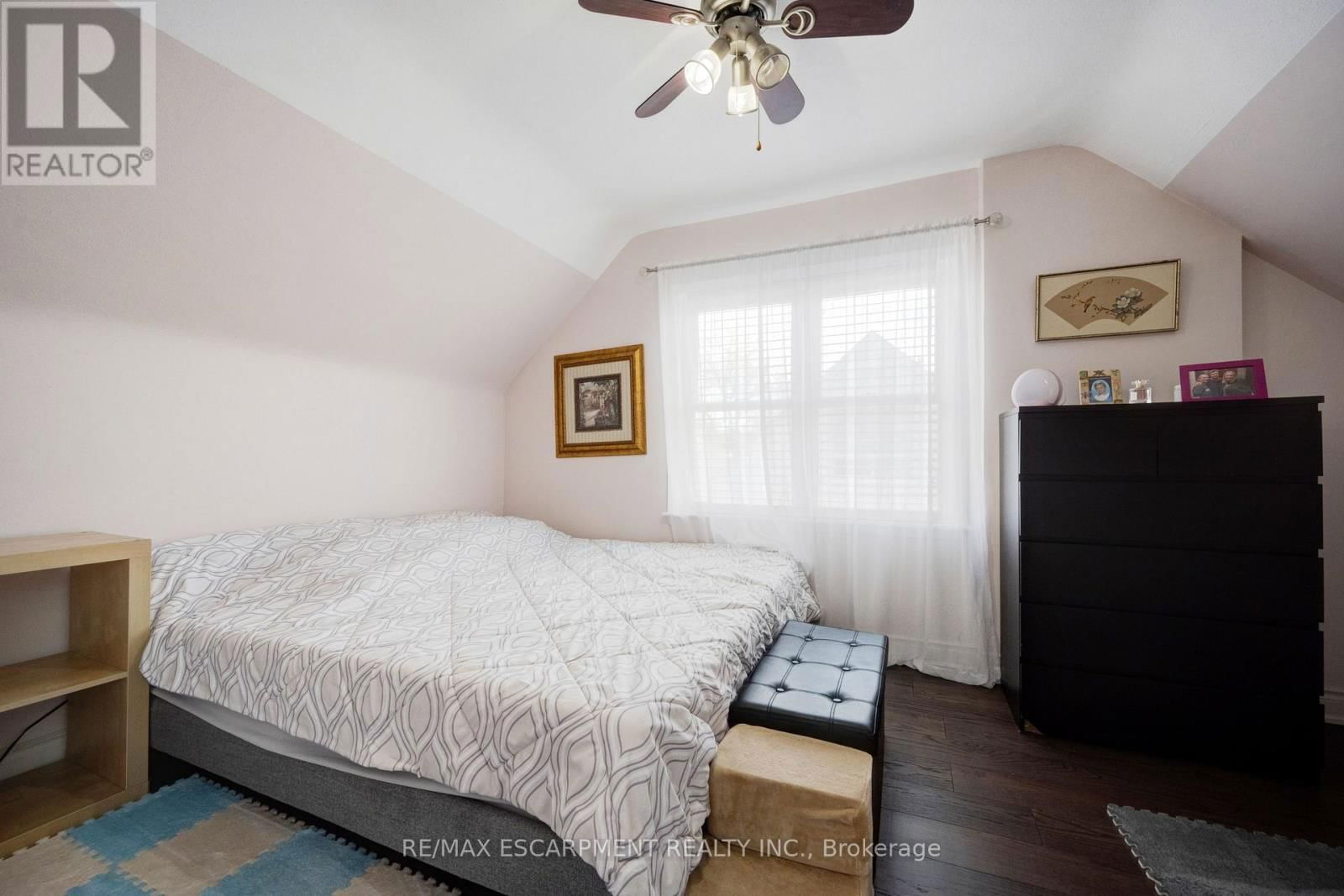 41 MCCAUL STREET Image 19