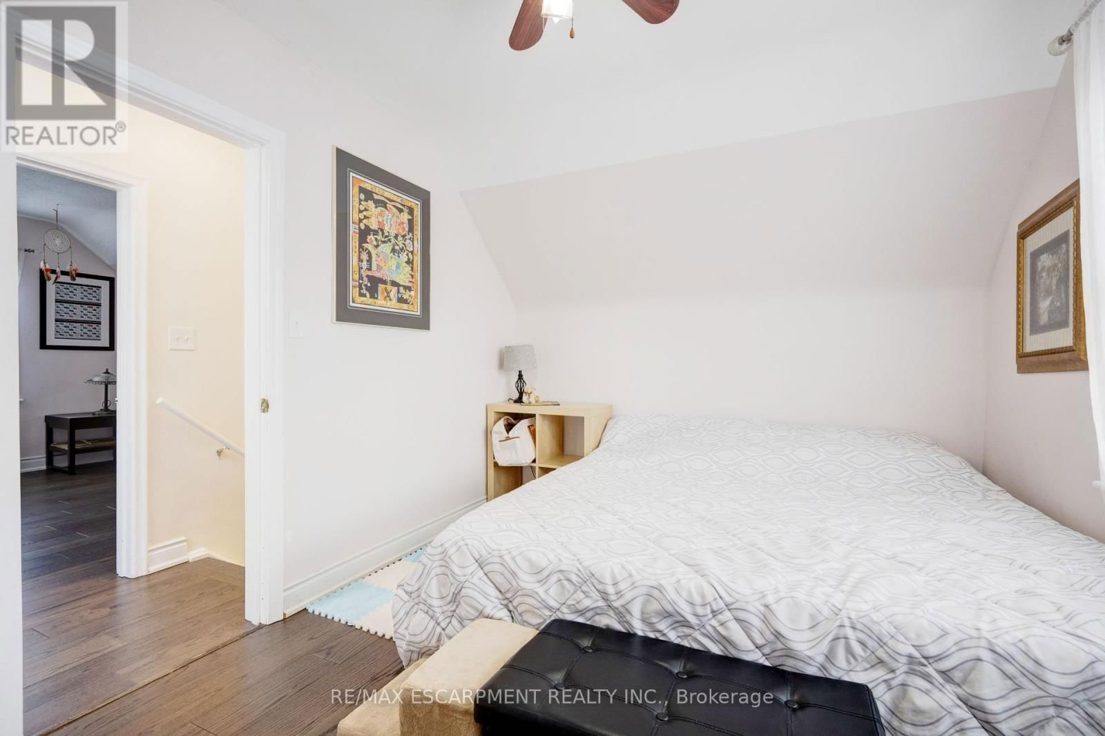 41 MCCAUL STREET Image 20