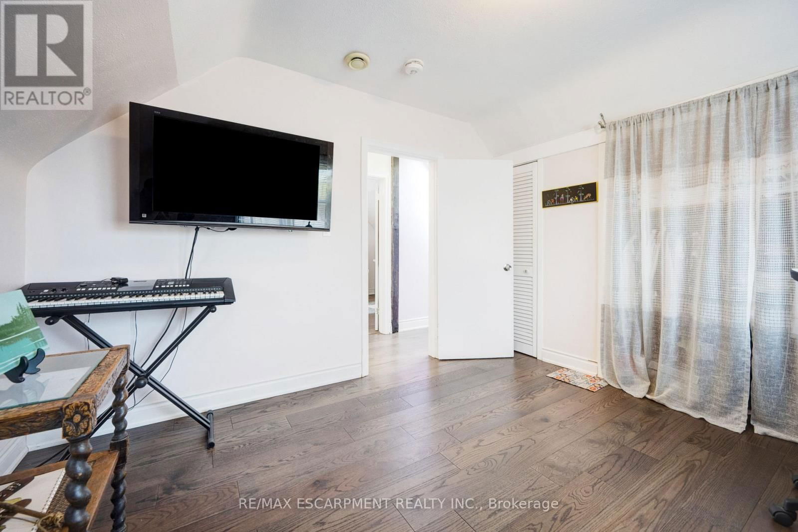 41 MCCAUL STREET Image 23