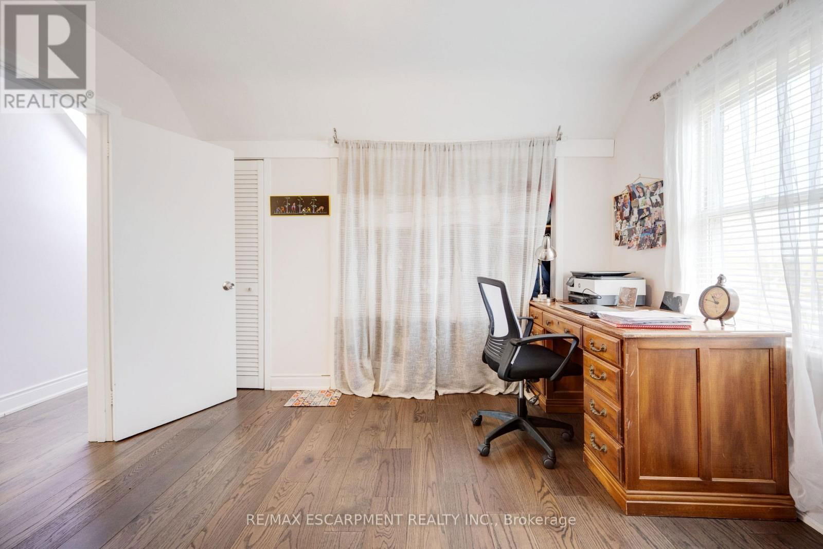 41 MCCAUL STREET Image 24