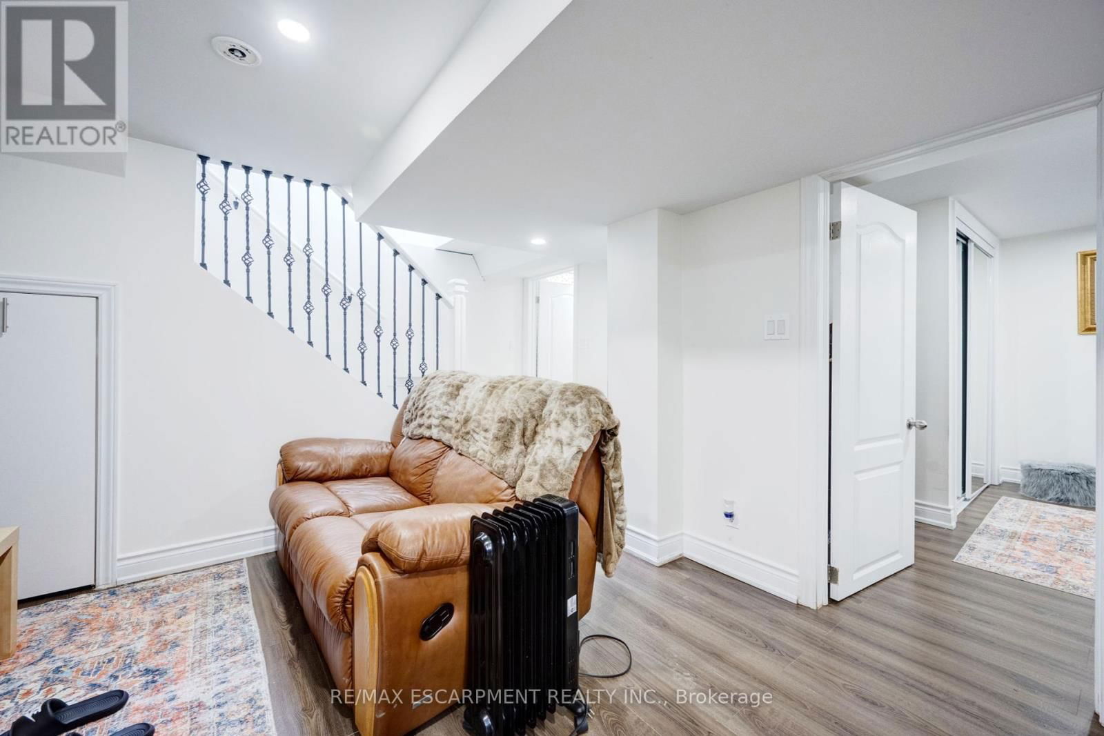 41 MCCAUL STREET Image 29
