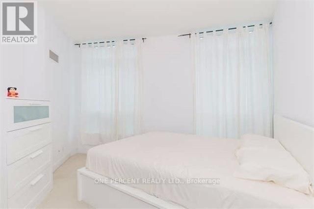 602 - 90 ABSOLUTE AVENUE Image 10