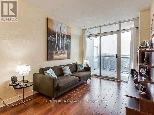 602 - 90 ABSOLUTE AVENUE Image 2