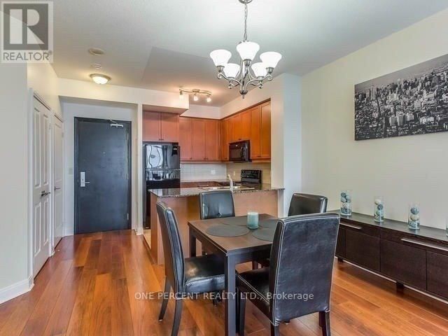 602 - 90 ABSOLUTE AVENUE Image 5