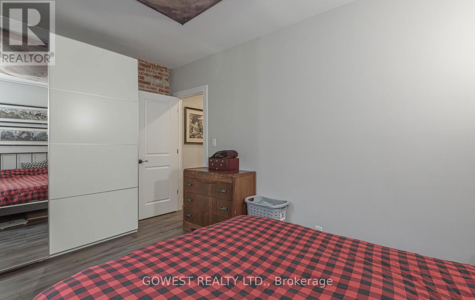 459 RONCESVALLES AVENUE Image 16