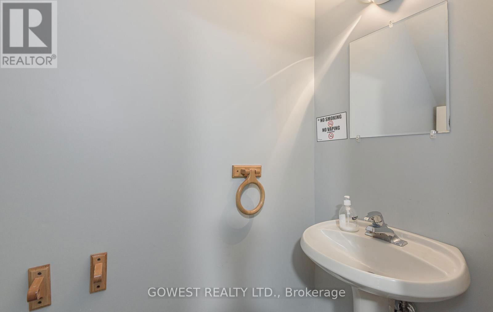 459 RONCESVALLES AVENUE Image 30