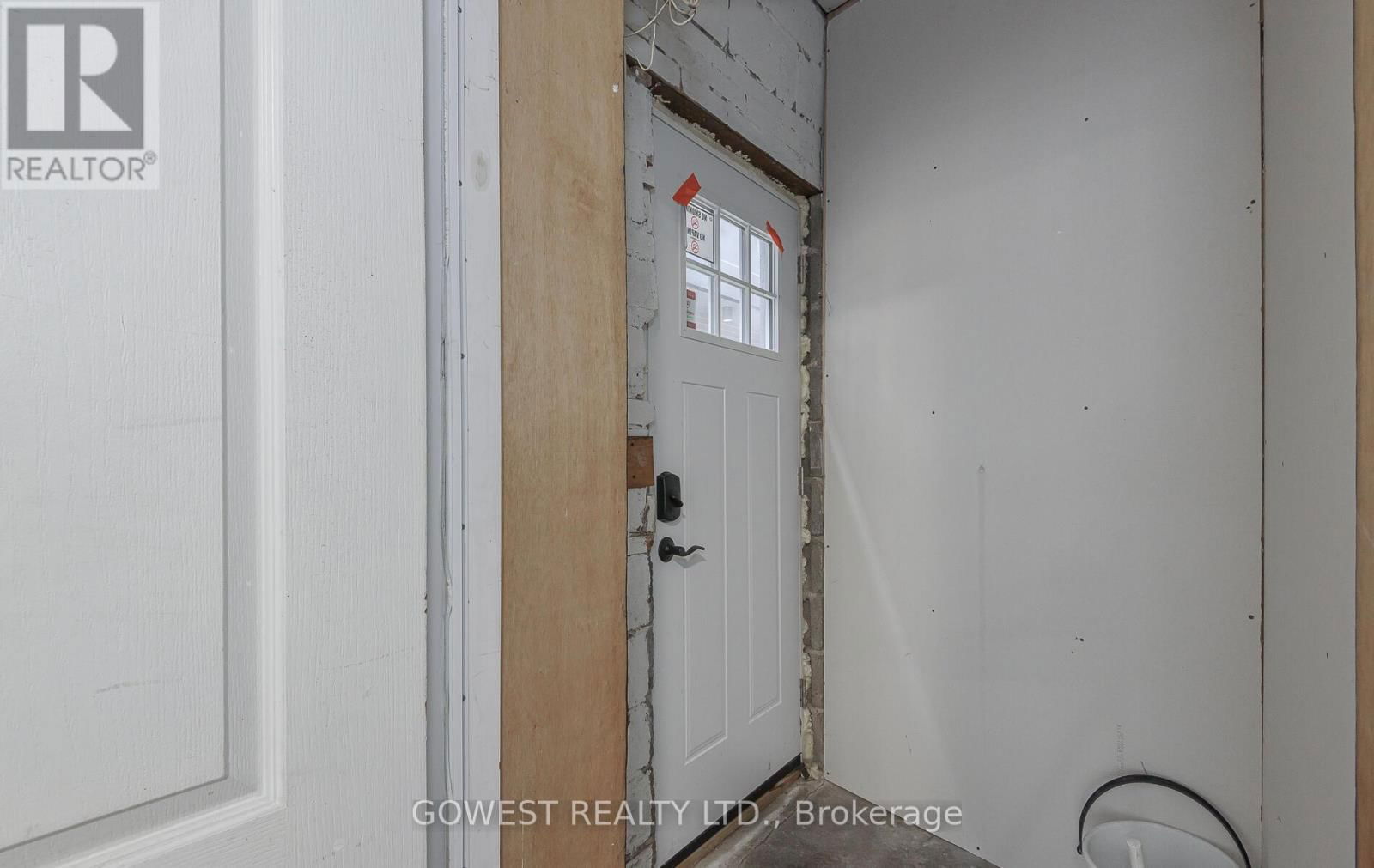 459 RONCESVALLES AVENUE Image 32