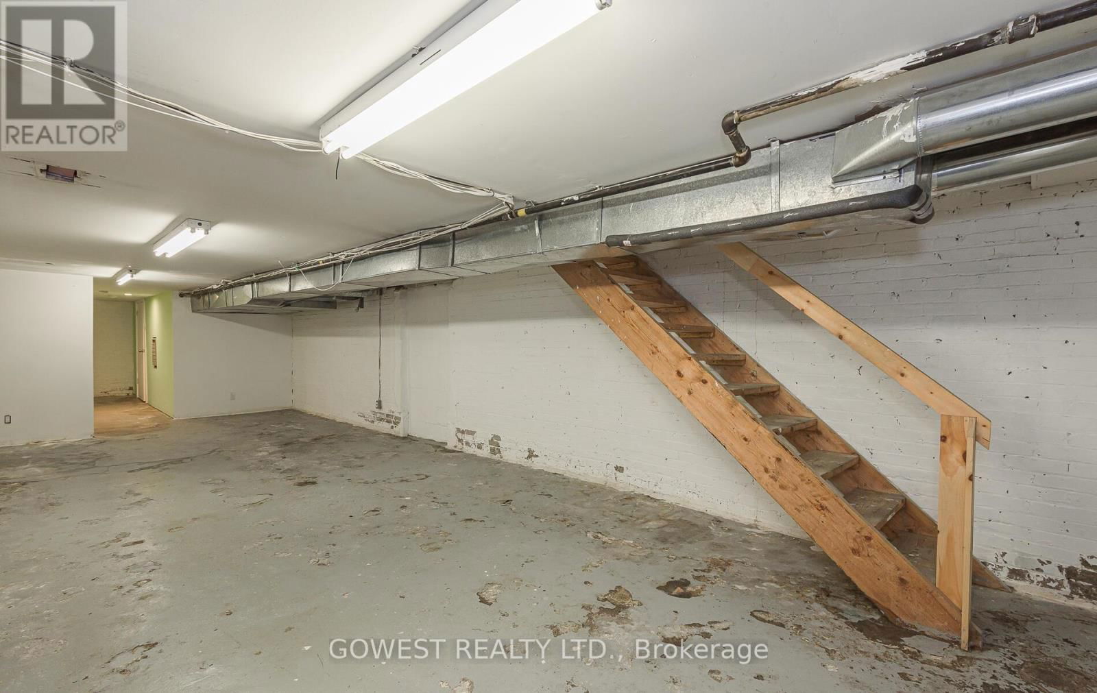 459 RONCESVALLES AVENUE Image 33