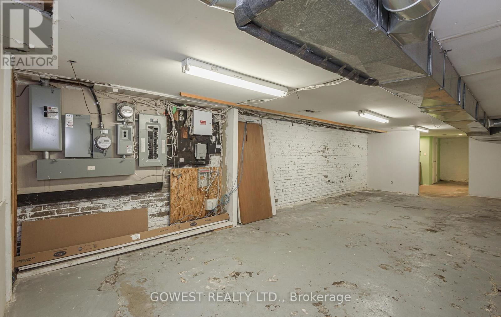 459 RONCESVALLES AVENUE Image 34