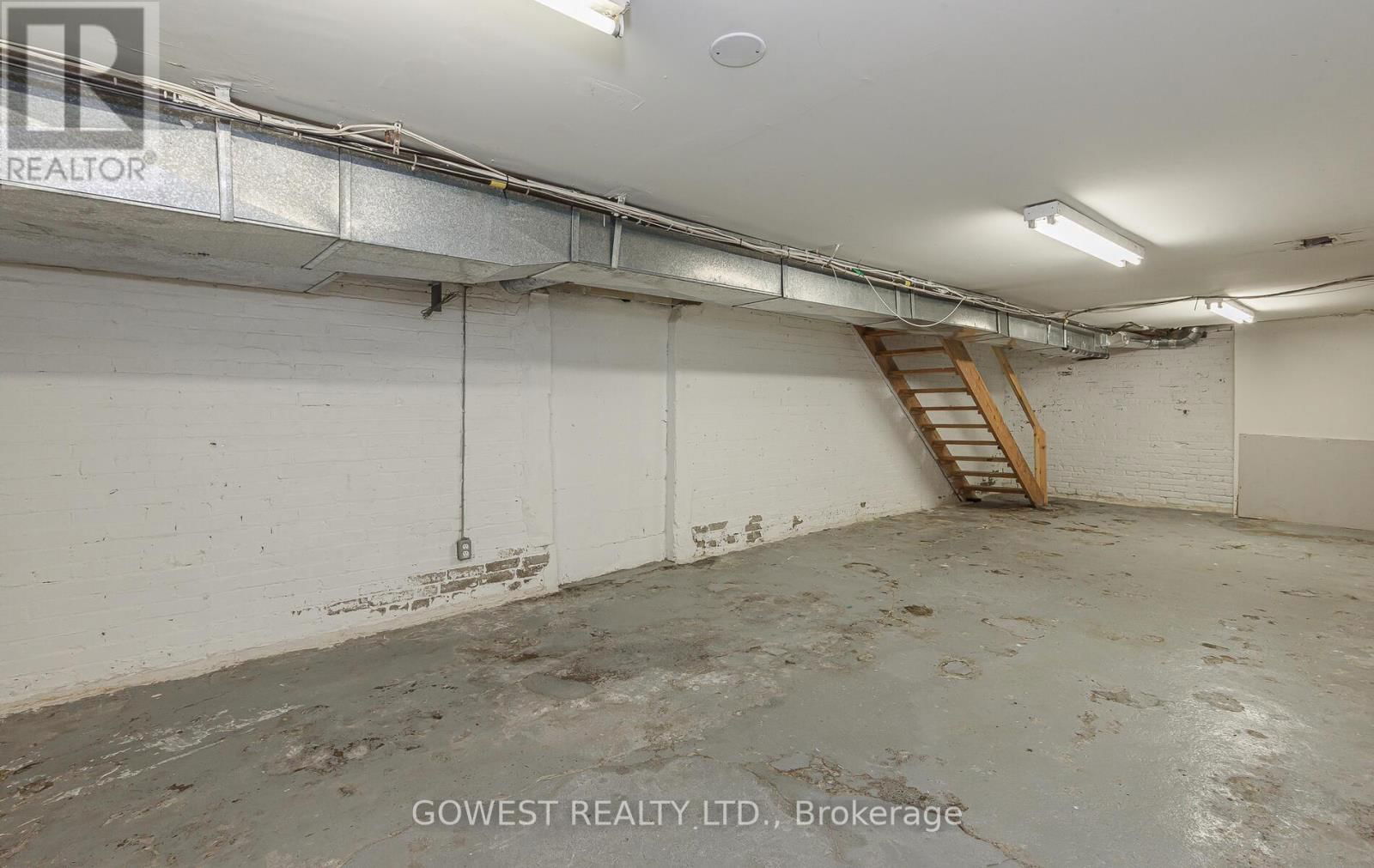 459 RONCESVALLES AVENUE Image 36