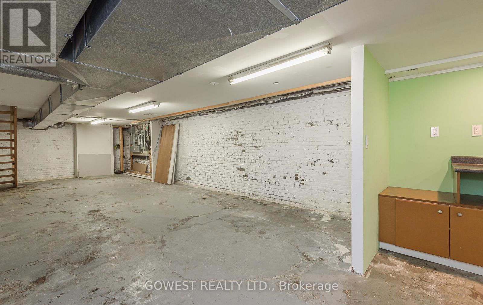 459 RONCESVALLES AVENUE Image 37