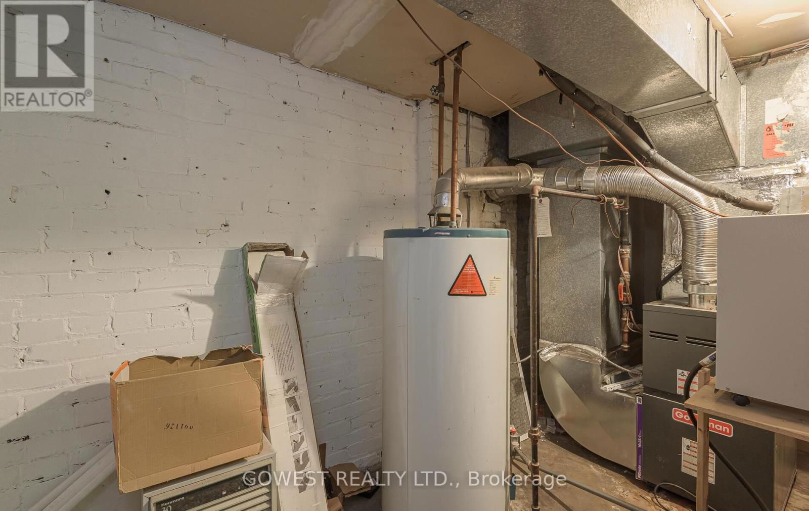 459 RONCESVALLES AVENUE Image 42