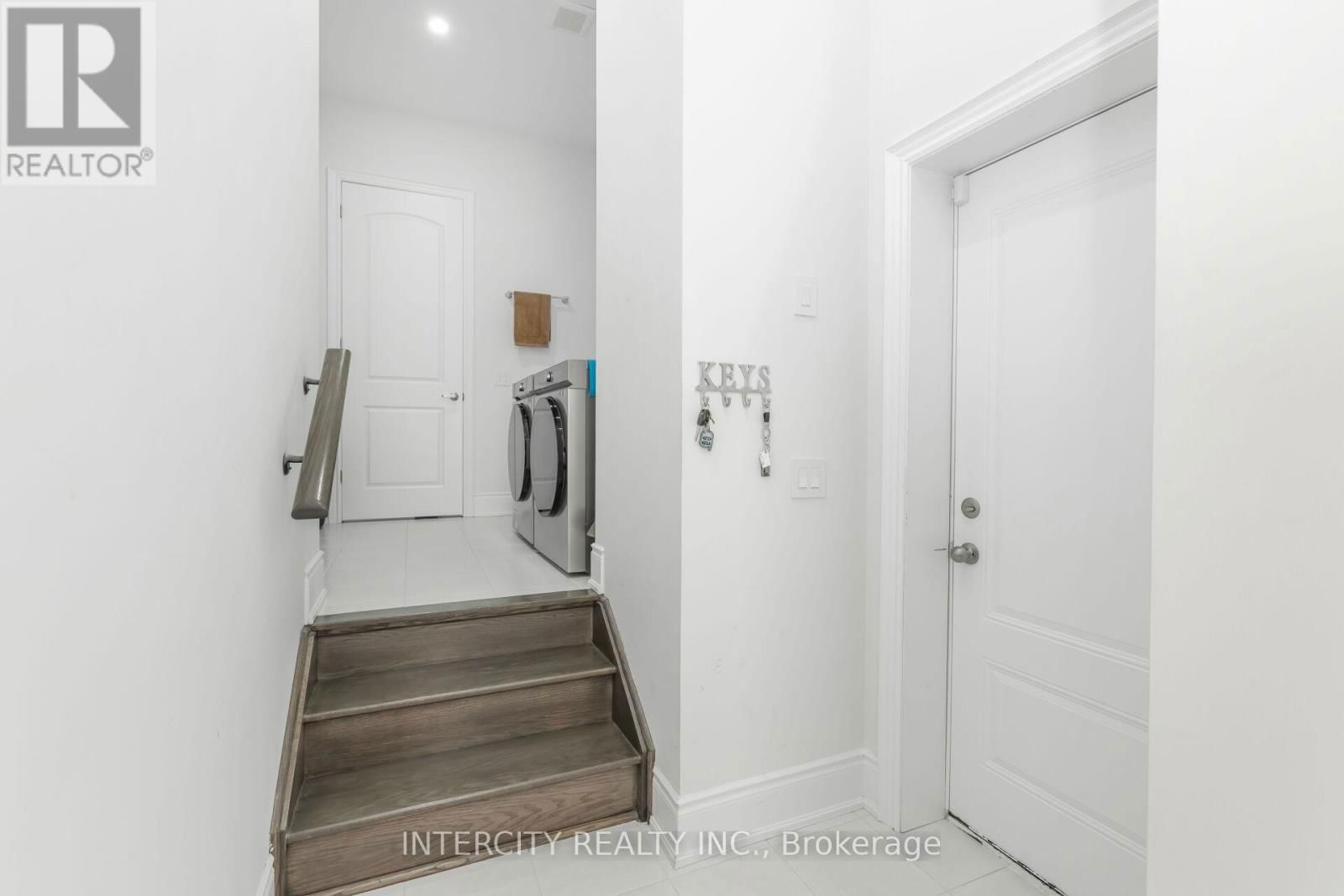 68 RASPBERRY RIDGE AVENUE Image 16