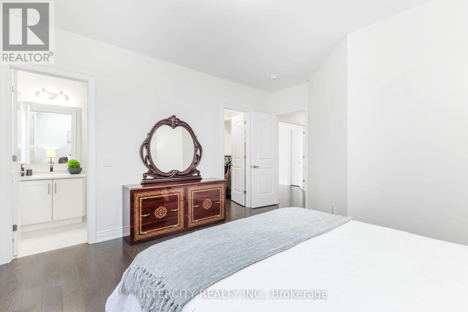 68 RASPBERRY RIDGE AVENUE Image 24