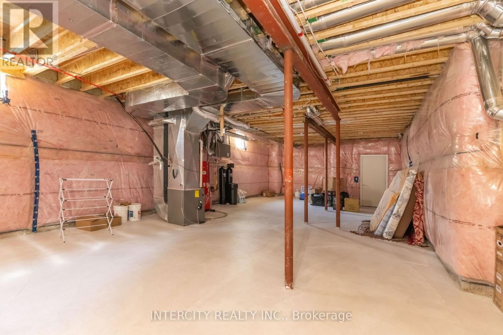 68 RASPBERRY RIDGE AVENUE Image 38