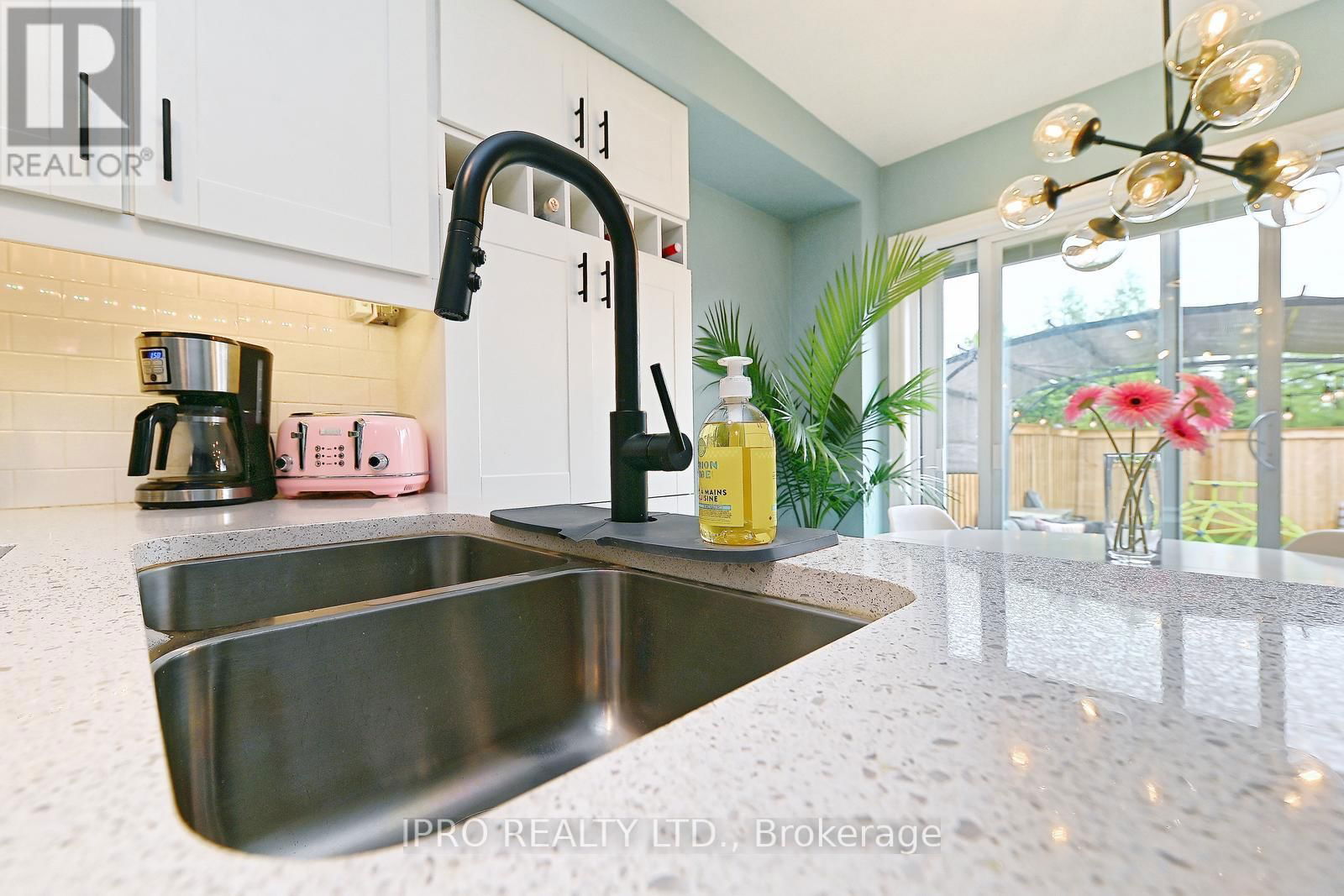 23 MCCLURE COURT Image 12
