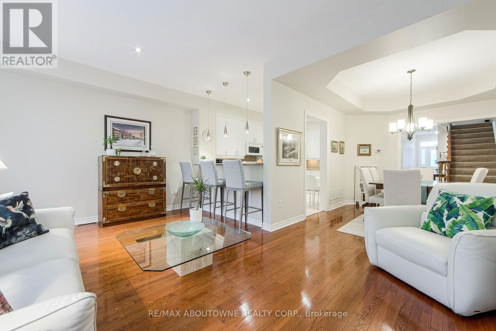 21 - 300 RAVINEVIEW WAY Image 10