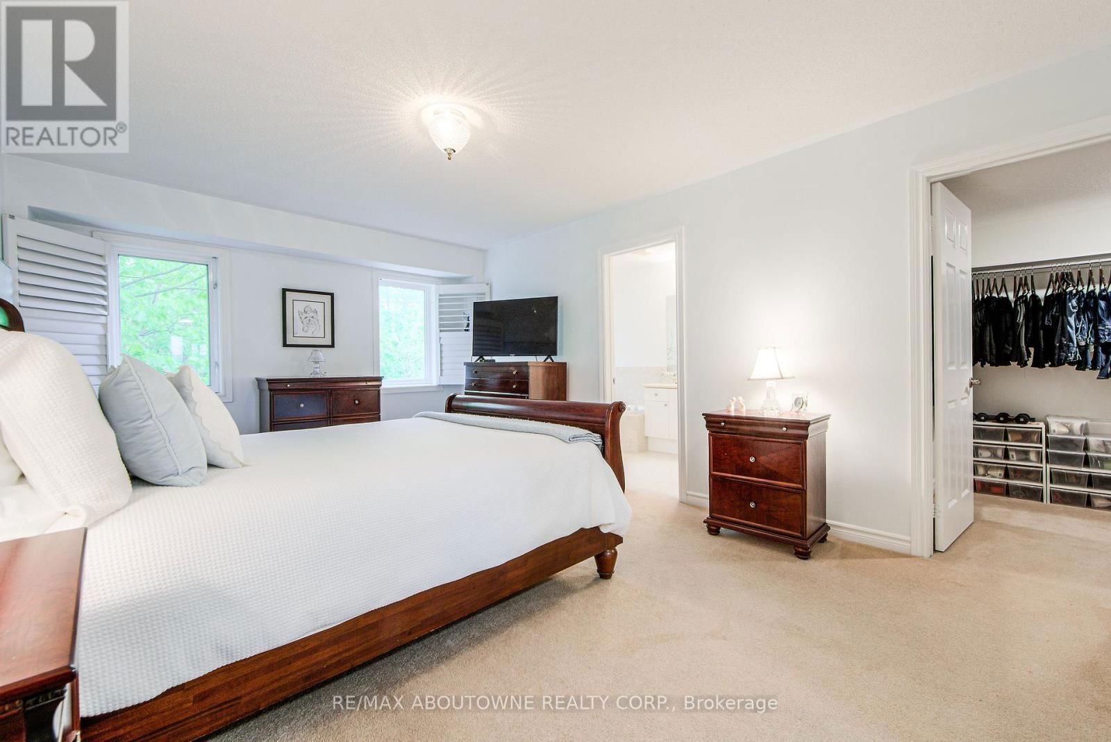21 - 300 RAVINEVIEW WAY Image 22