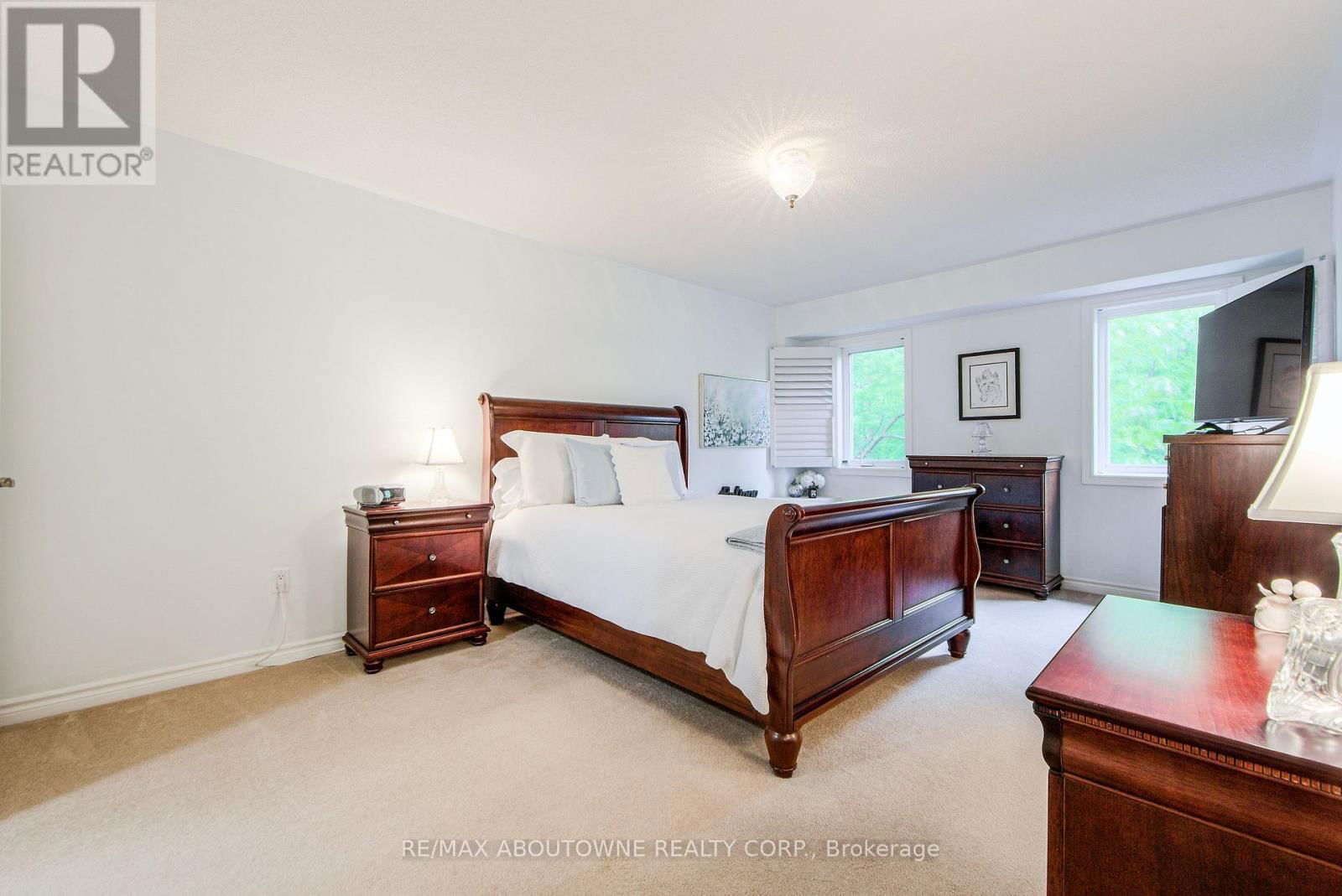 21 - 300 RAVINEVIEW WAY Image 23