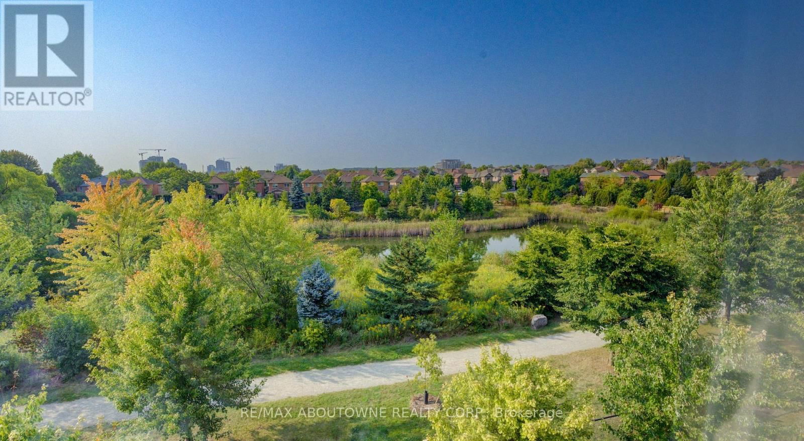 21 - 300 RAVINEVIEW WAY Image 37