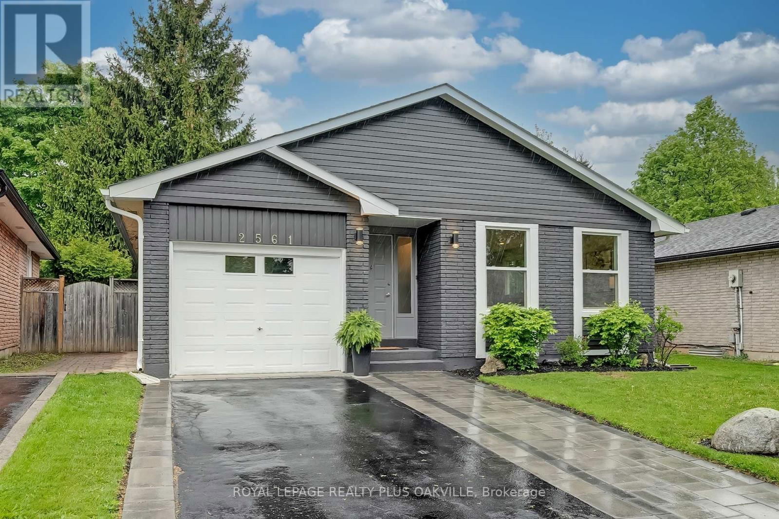 2561 CAVENDISH DRIVE Image 1