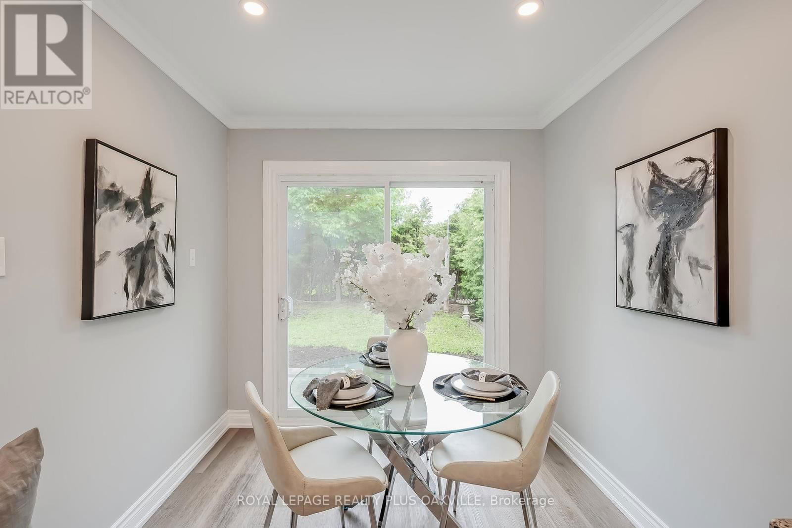 2561 CAVENDISH DRIVE Image 11