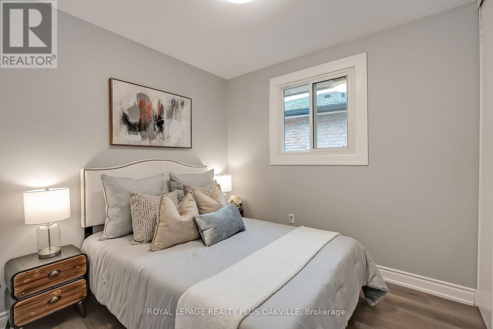 2561 CAVENDISH DRIVE Image 17