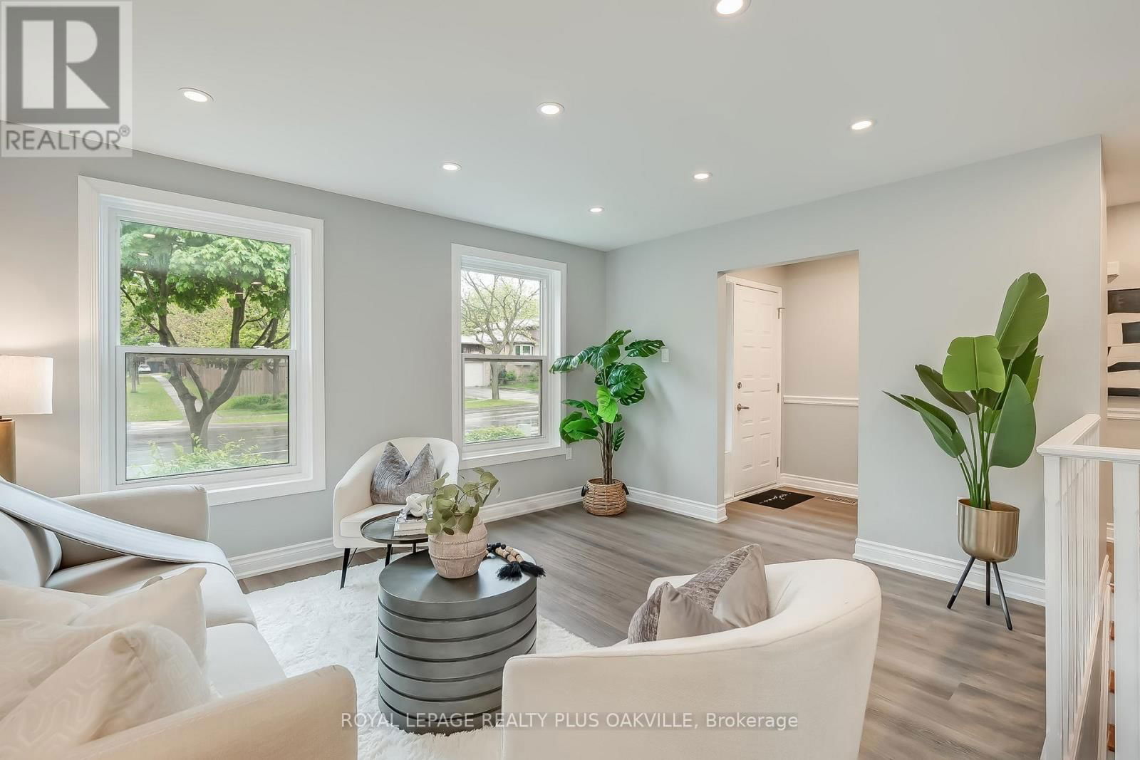 2561 CAVENDISH DRIVE Image 5