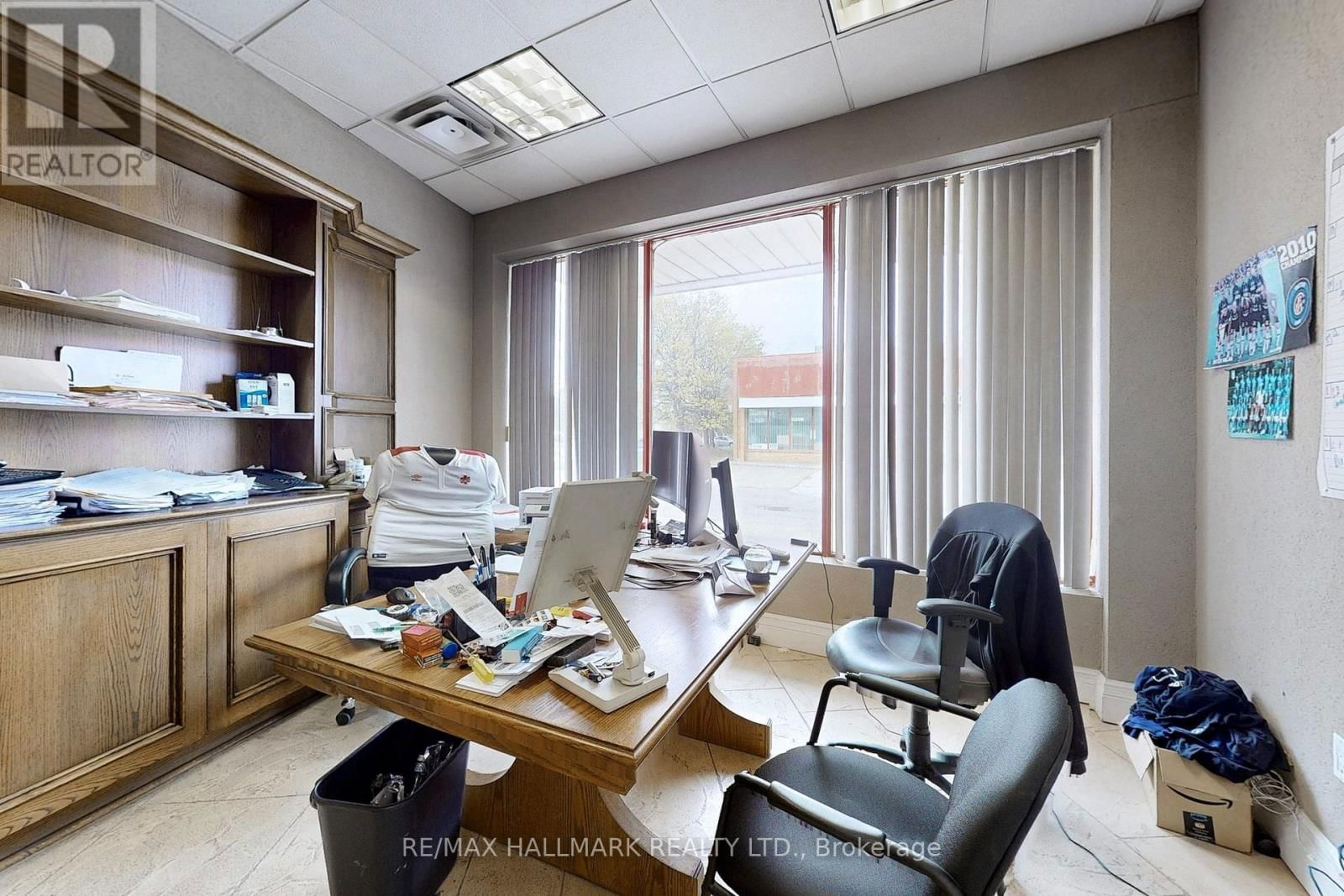 22 STEINWAY BOULEVARD Image 8