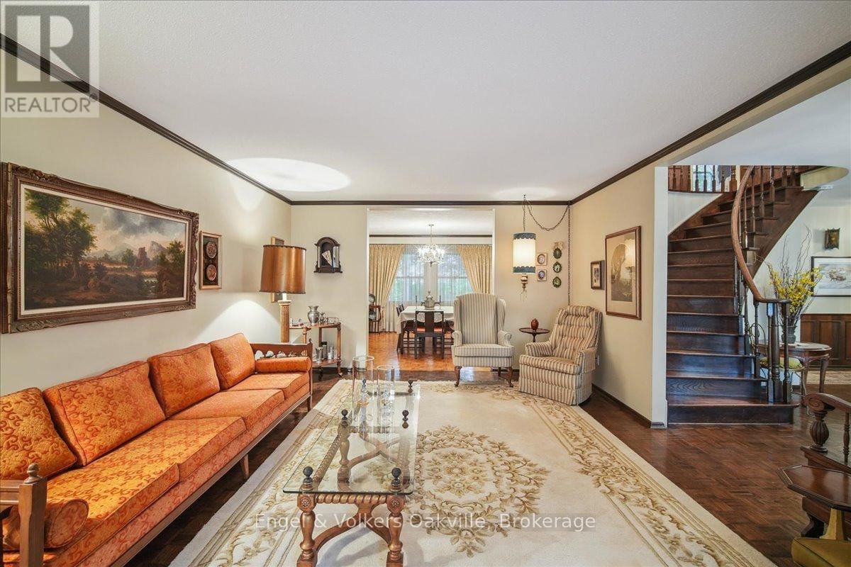 250 GATESTONE AVENUE Image 12