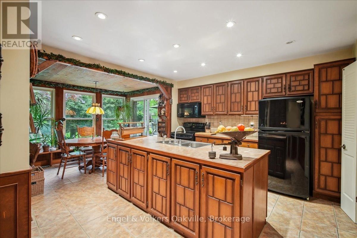250 GATESTONE AVENUE Image 14