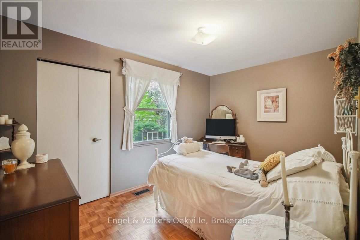 250 GATESTONE AVENUE Image 26