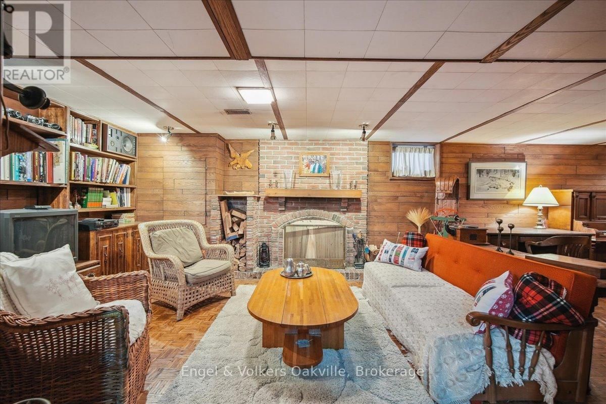 250 GATESTONE AVENUE Image 32