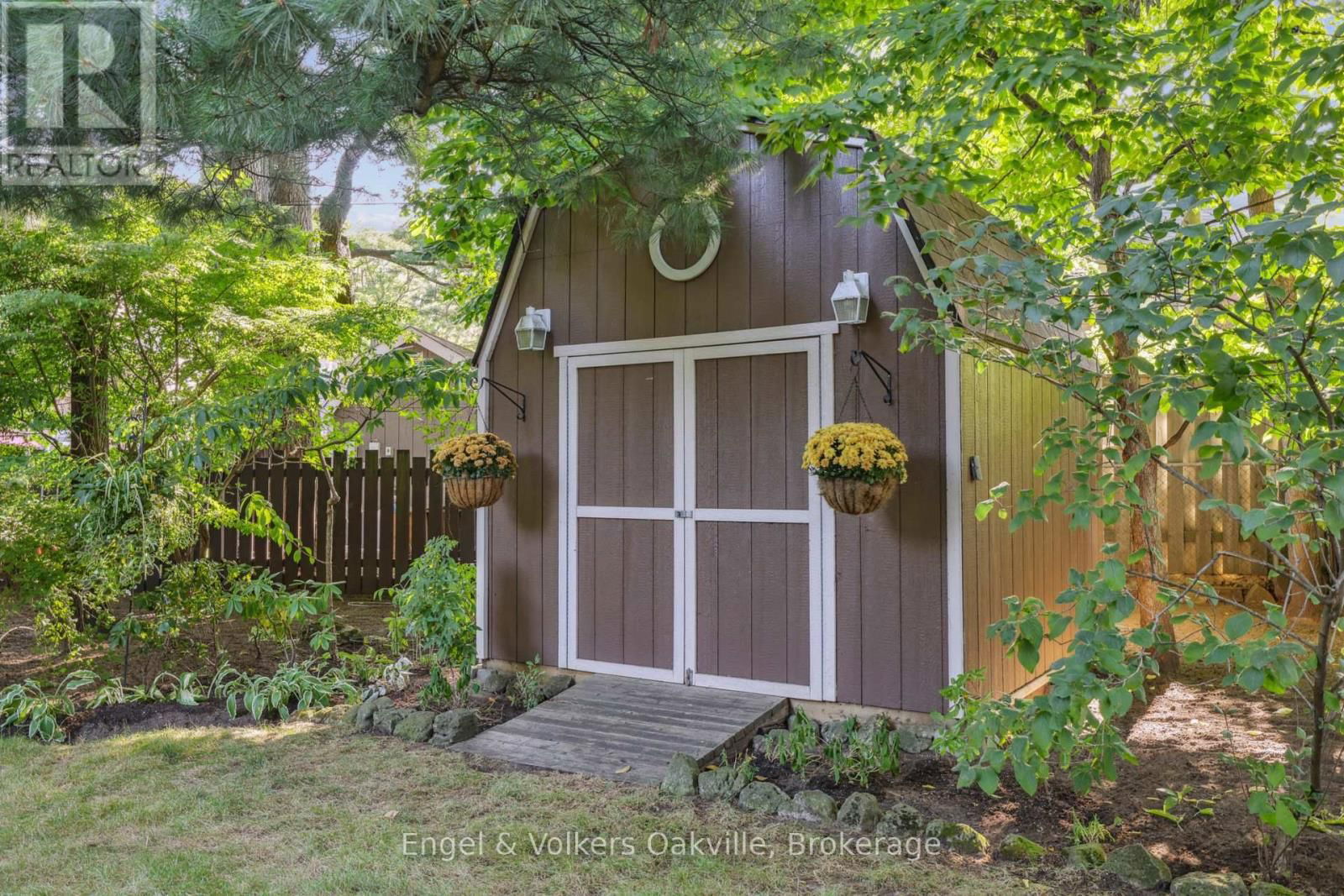 250 GATESTONE AVENUE Image 43