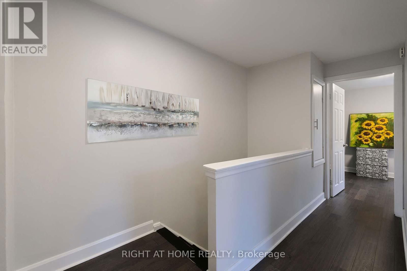 48 VAN STASSEN BOULEVARD Image 16