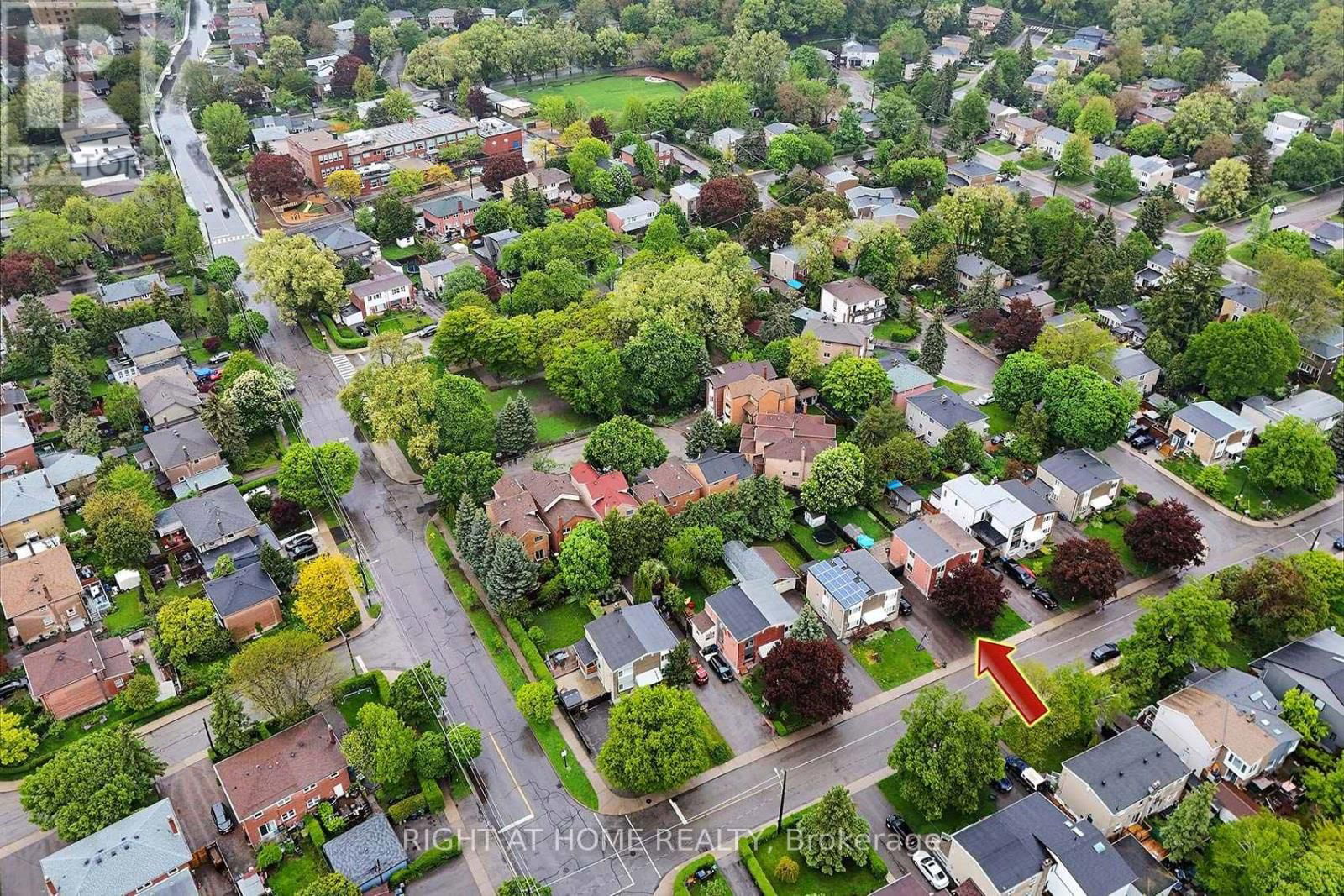48 VAN STASSEN BOULEVARD Image 3