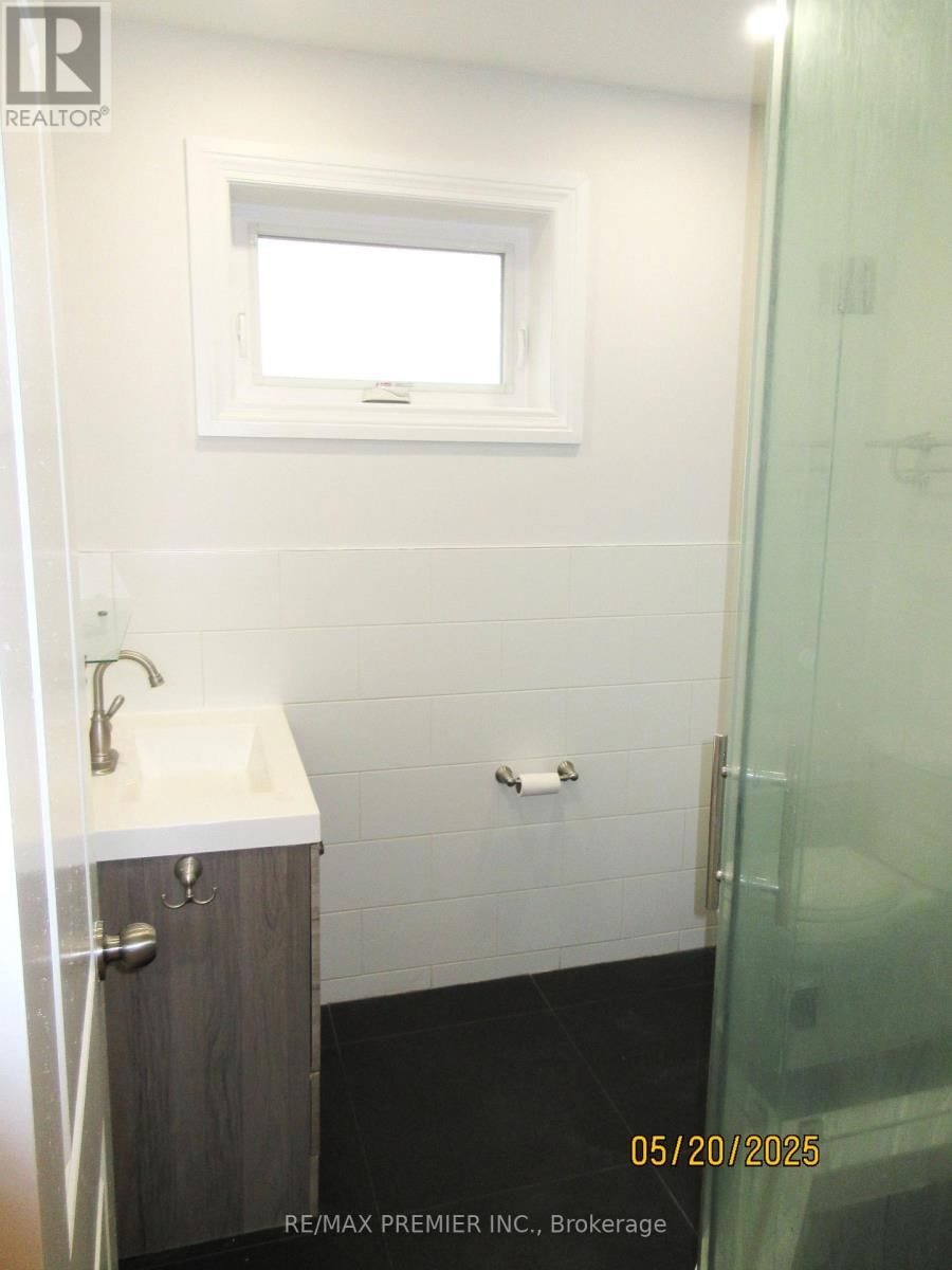 100 SNOWOOD COURT Image 11