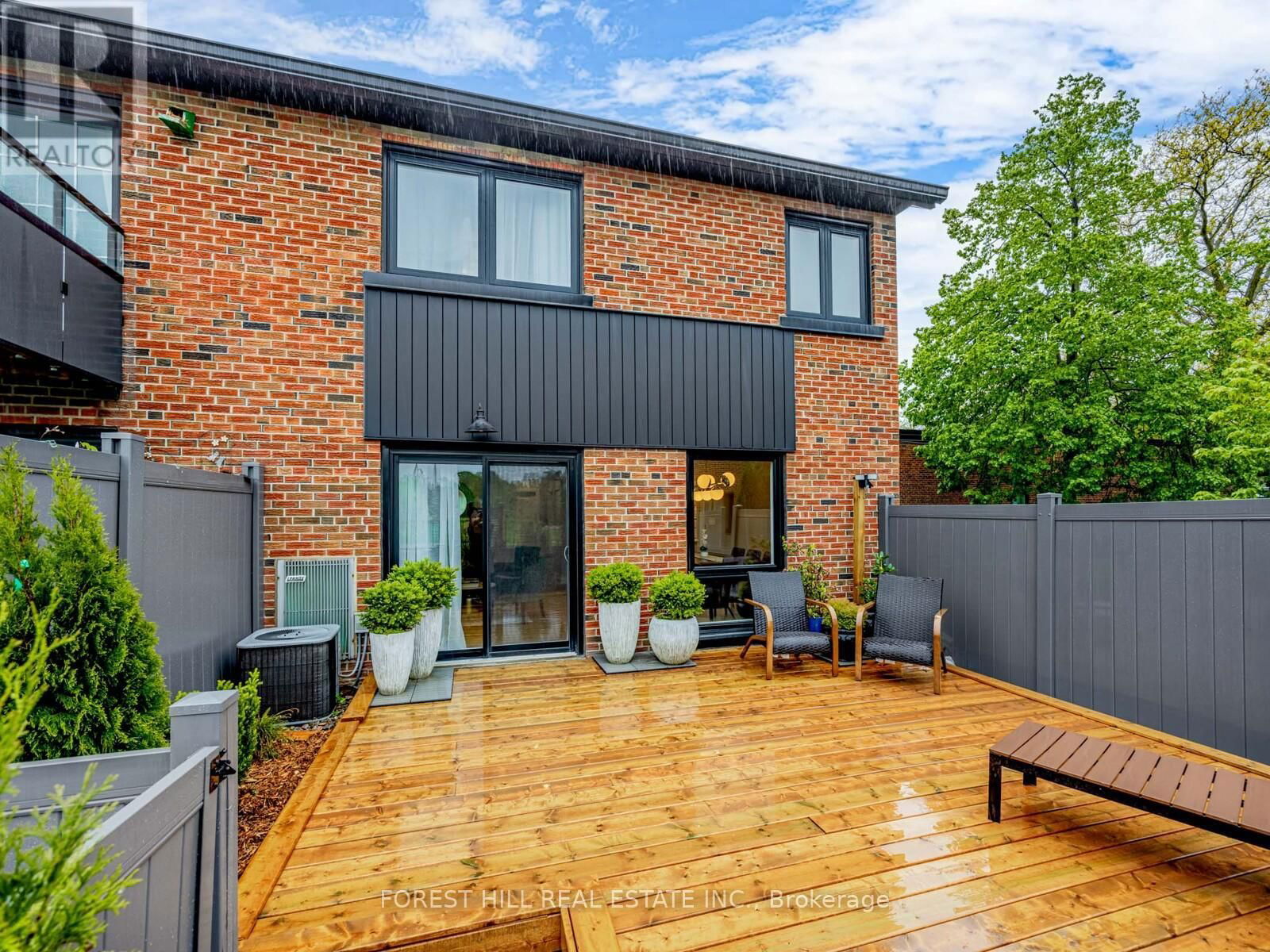 30 - 51 BROADFIELD DRIVE Image 1