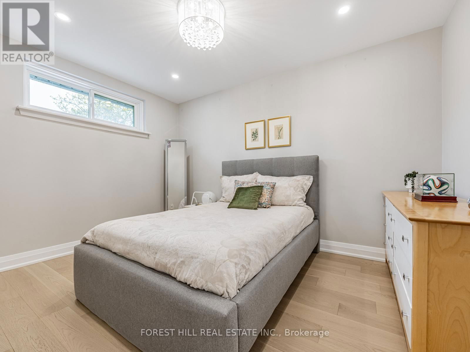 30 - 51 BROADFIELD DRIVE Image 19