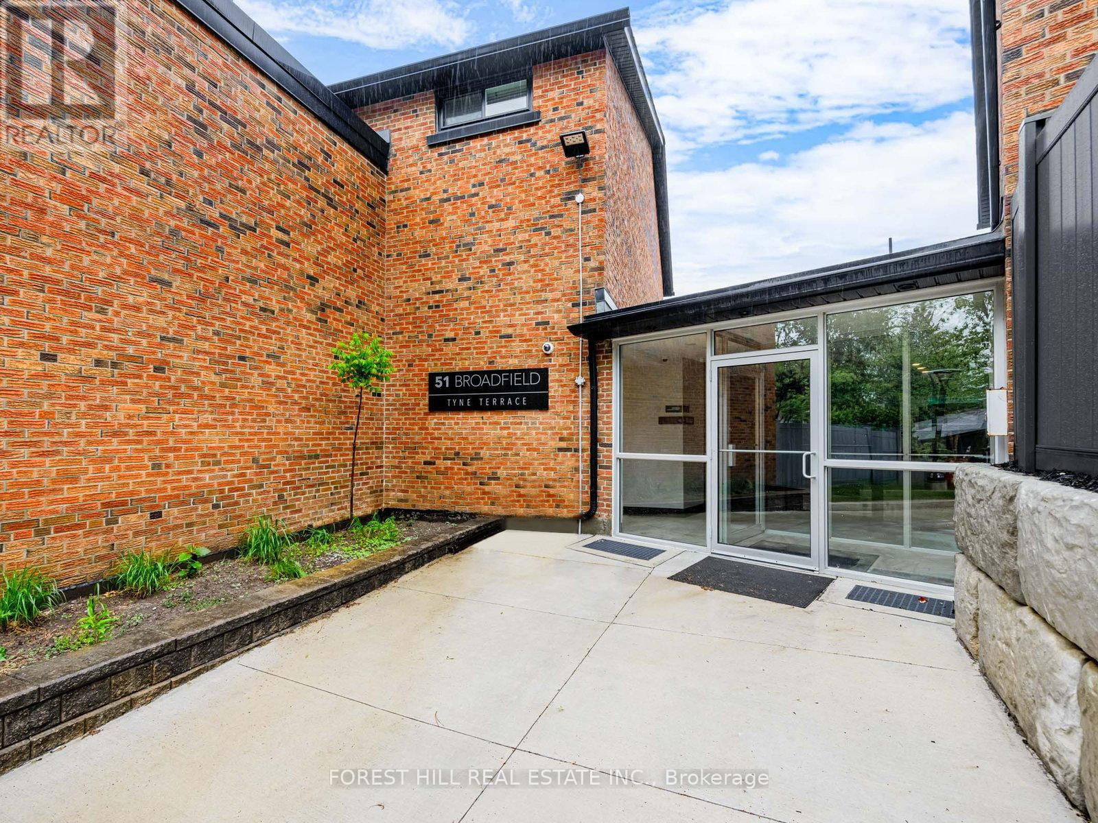 30 - 51 BROADFIELD DRIVE Image 2