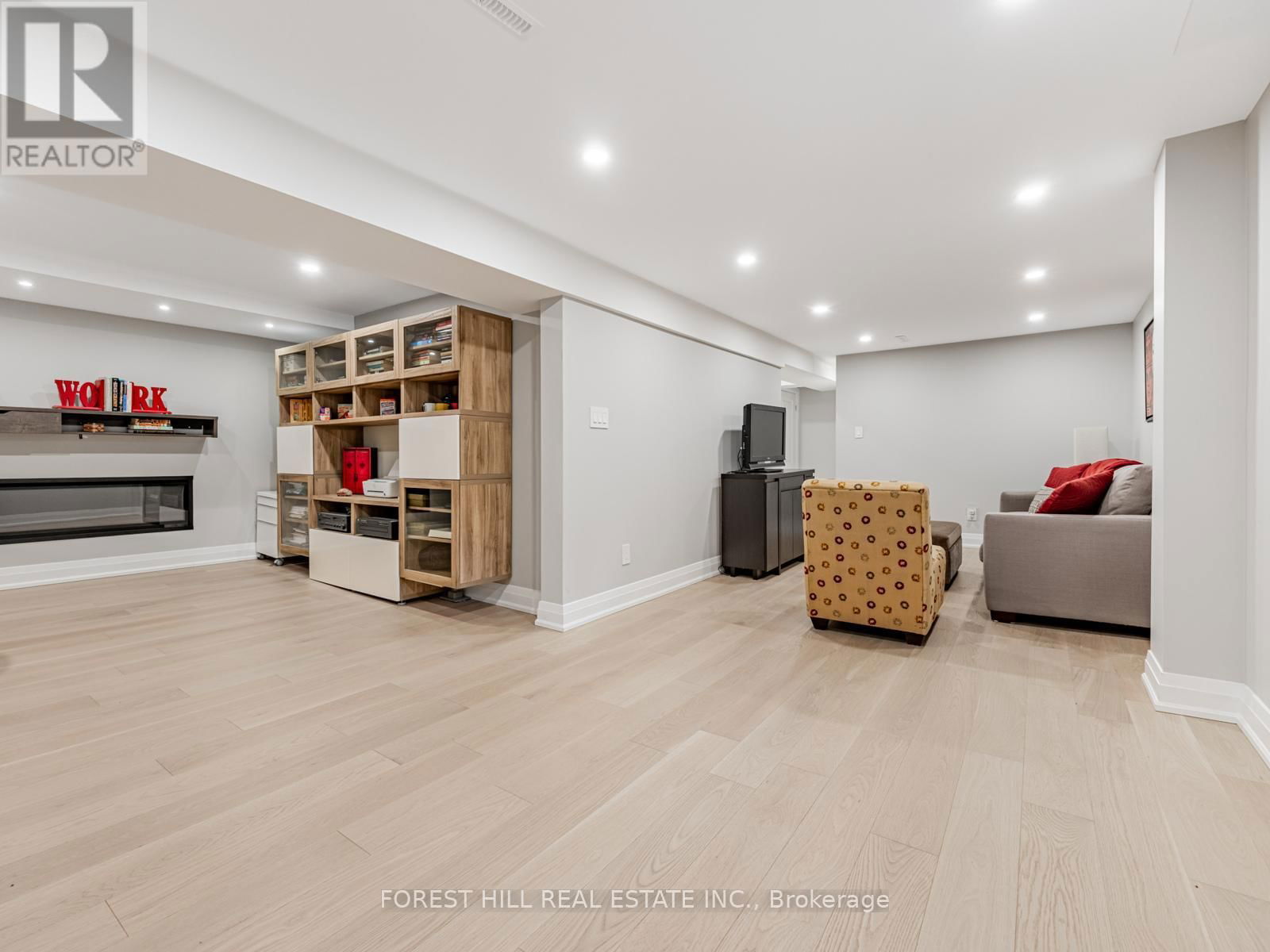 30 - 51 BROADFIELD DRIVE Image 24