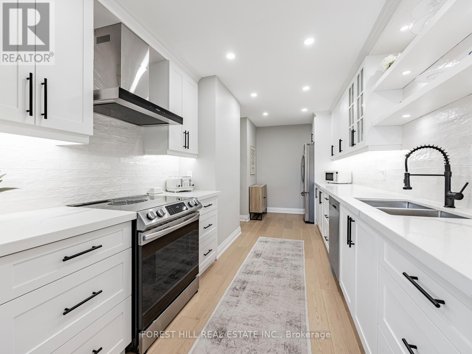 30 - 51 BROADFIELD DRIVE Image 5