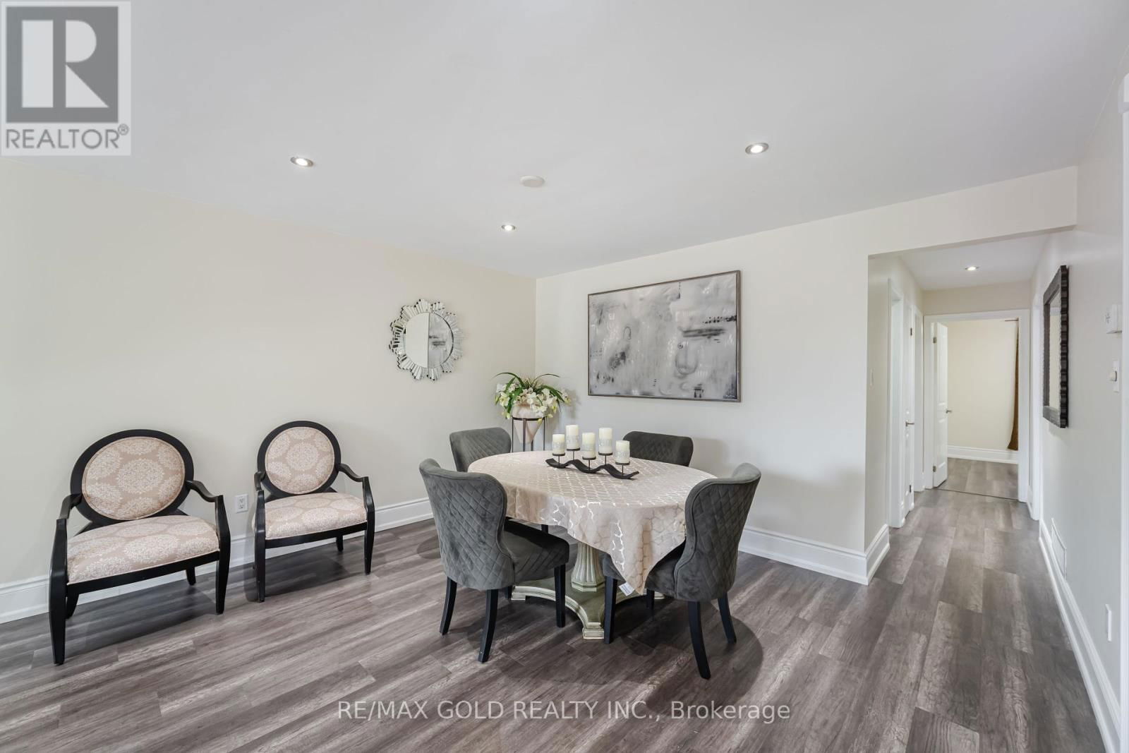 774 EAGLEMOUNT CRESCENT Image 12
