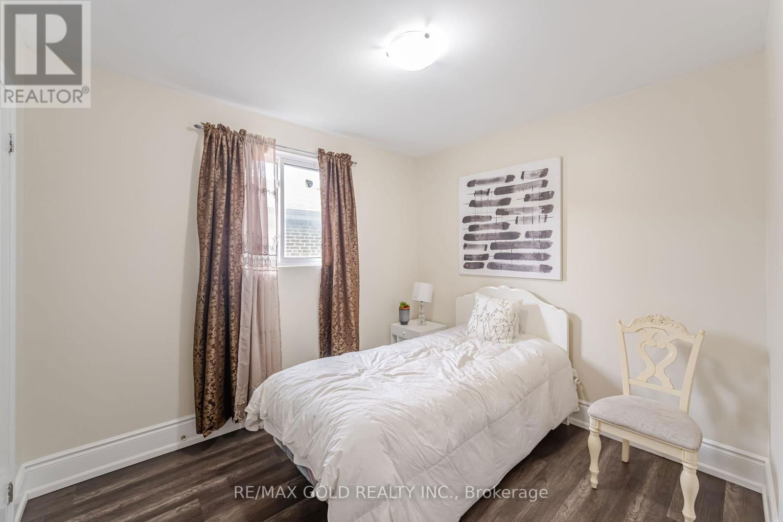 774 EAGLEMOUNT CRESCENT Image 17