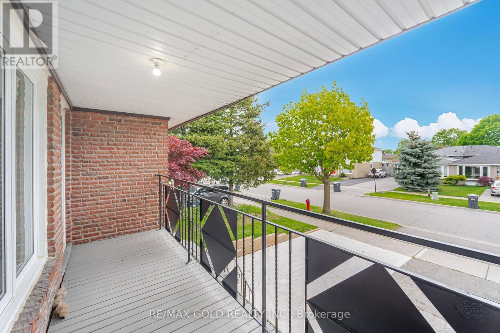 774 EAGLEMOUNT CRESCENT Image 19