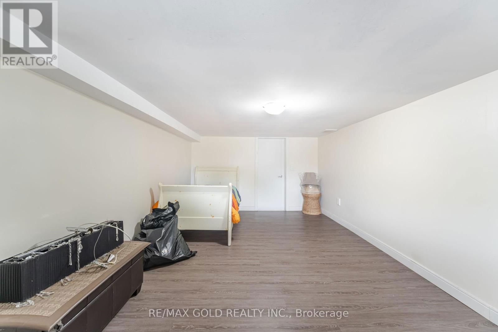 774 EAGLEMOUNT CRESCENT Image 30