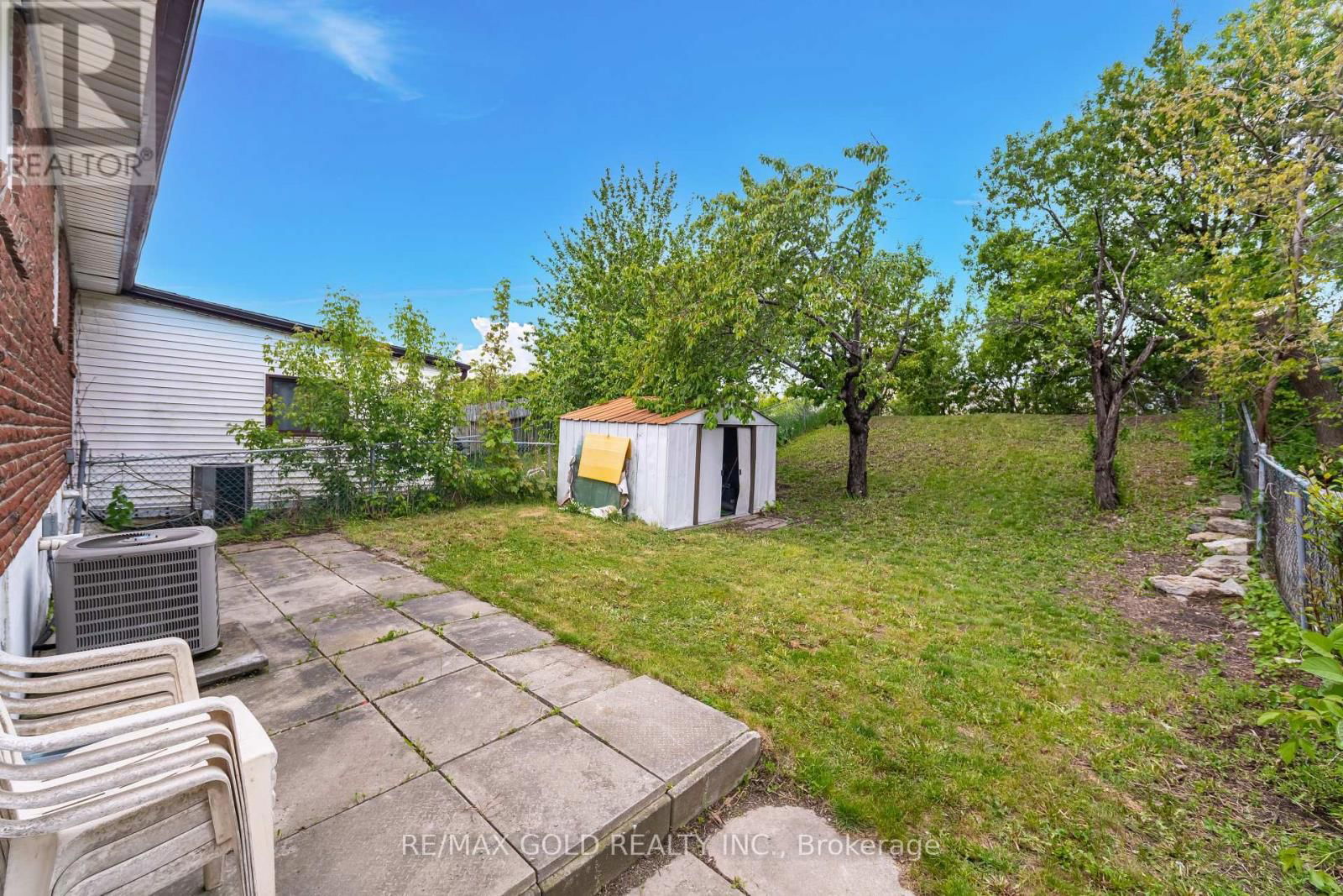 774 EAGLEMOUNT CRESCENT Image 34