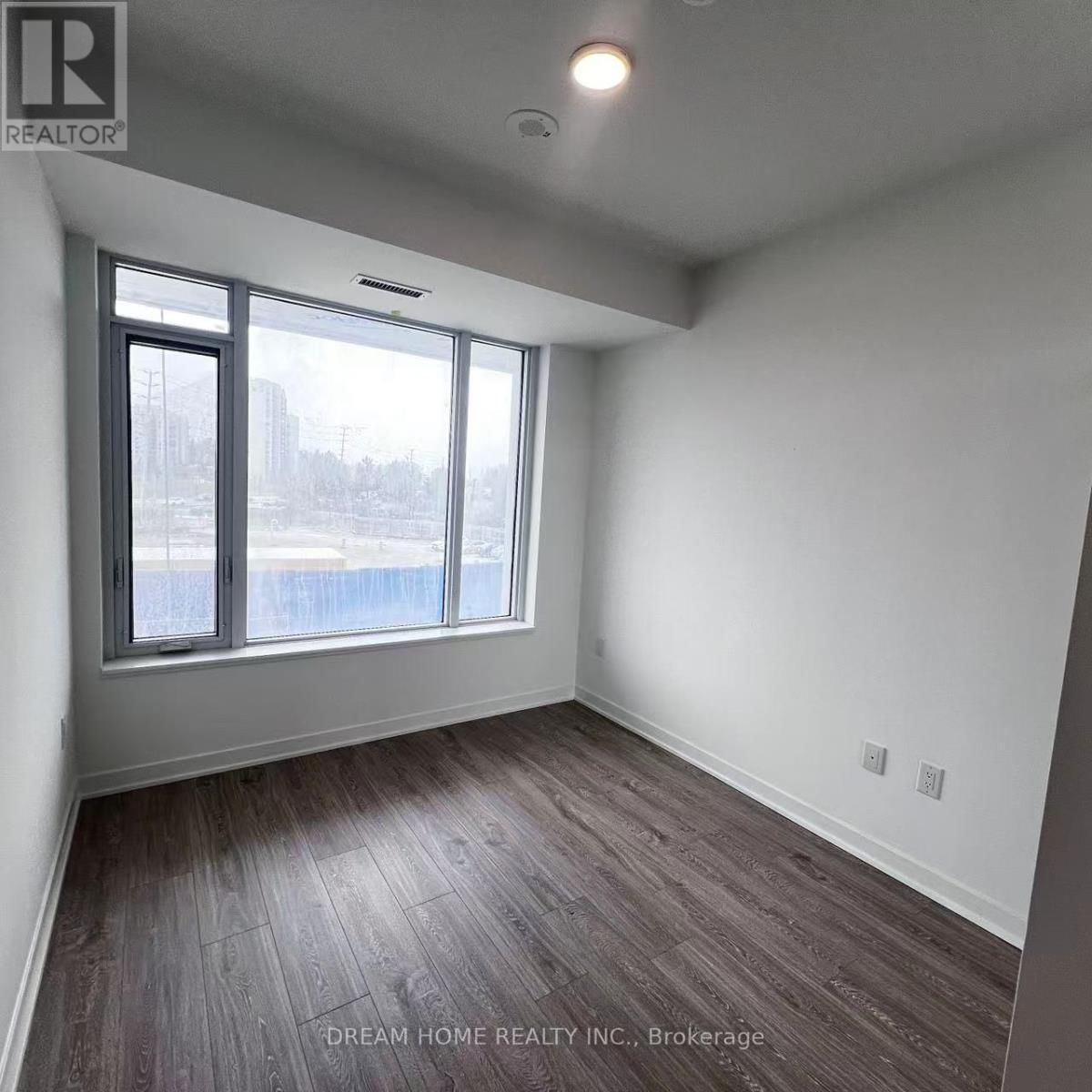 312 - 2495 EGLINTON AVENUE WEST Image 14
