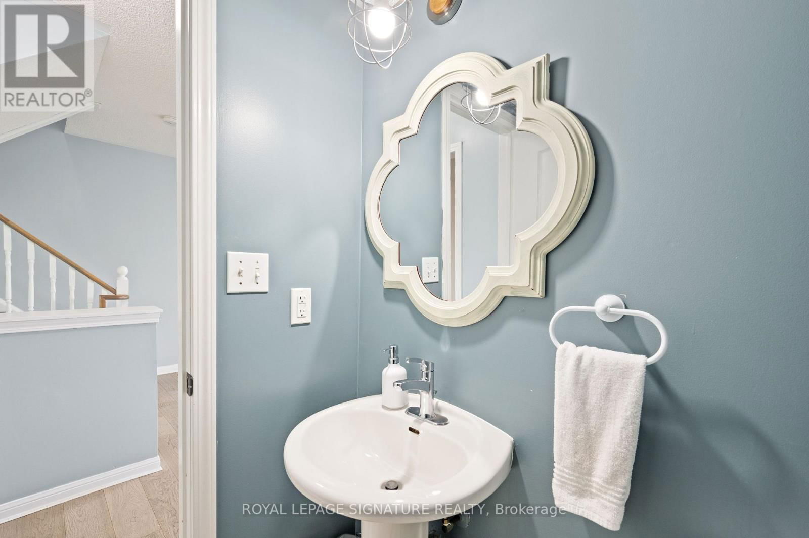 39 - 271 RICHVALE DRIVE SOUTH Image 22