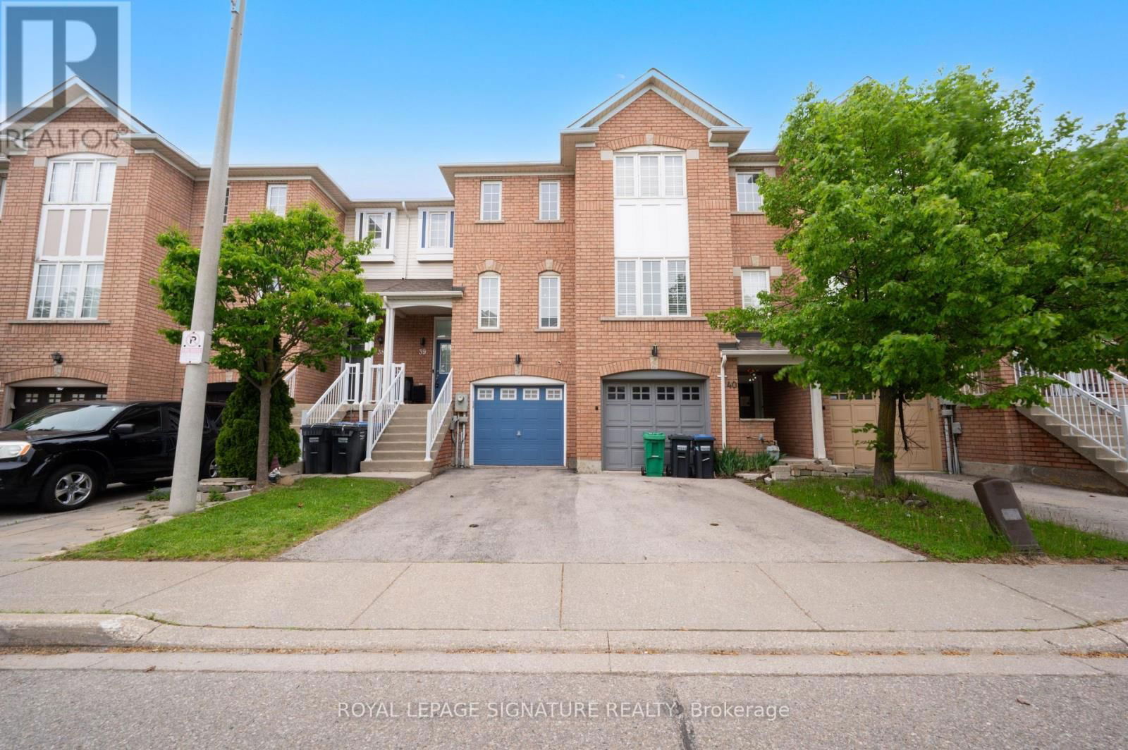 39 - 271 RICHVALE DRIVE SOUTH Image 3